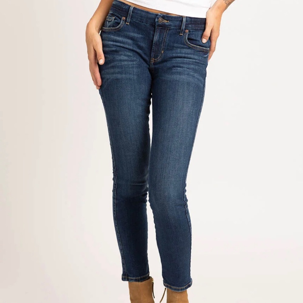 50% OFF GUESS JEANS